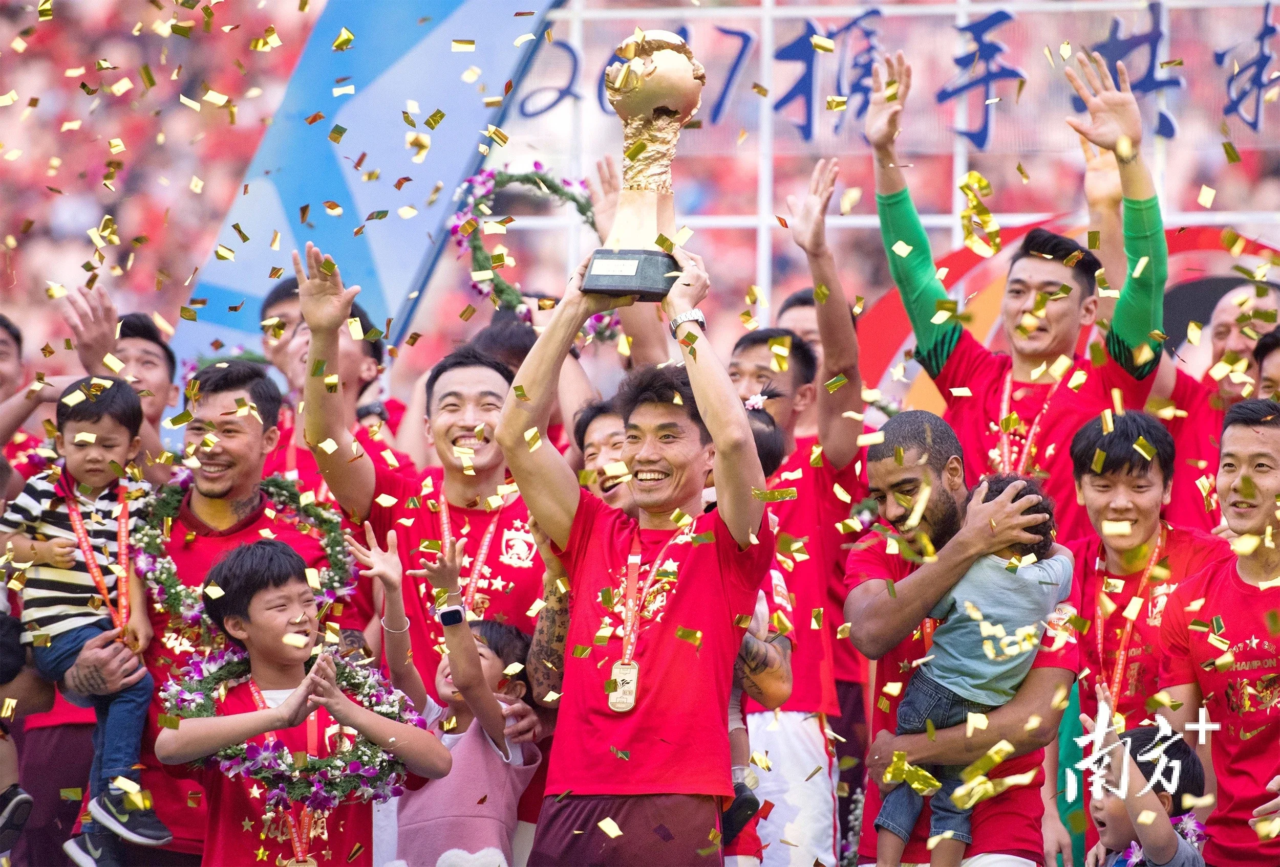 开云体育网页版-广州恒大在亚冠比赛中表现抢眼，晋级下一轮