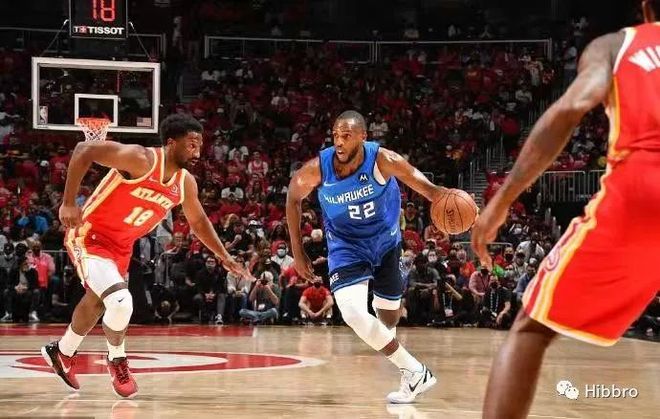 雄鹿擒老鹰,米德尔顿出场精彩 雄鹿擒老鹰,米德尔顿出场精彩